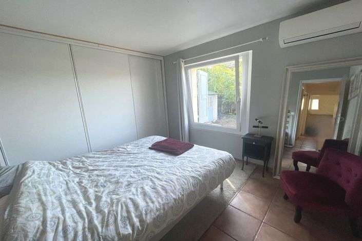 Image No.10-4 Bed House for sale