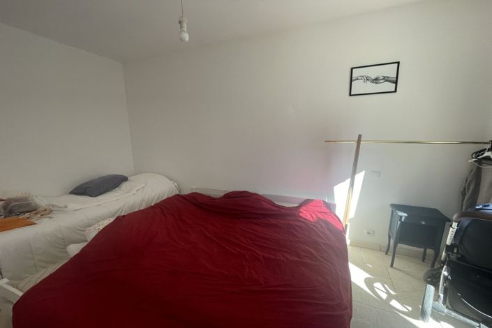 Image No.12-4 Bed House for sale