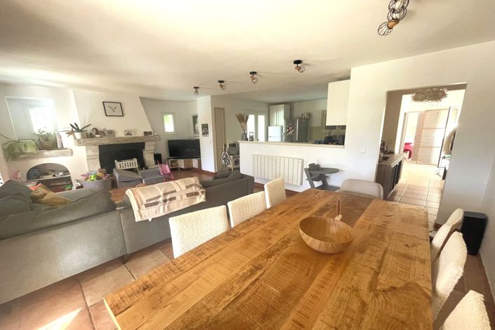 Image No.8-4 Bed House for sale