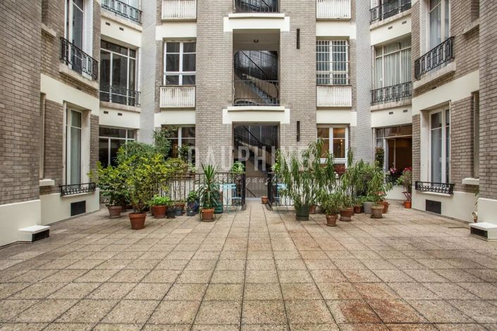 Image No.20-4 Bed Apartment for sale