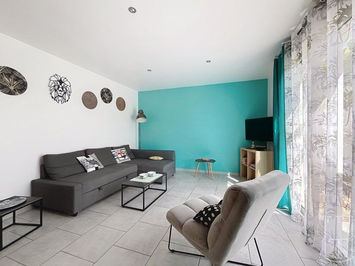 Image No.4-2 Bed House for sale