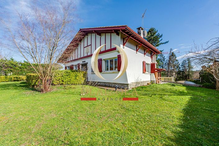 Image No.2-4 Bed House for sale