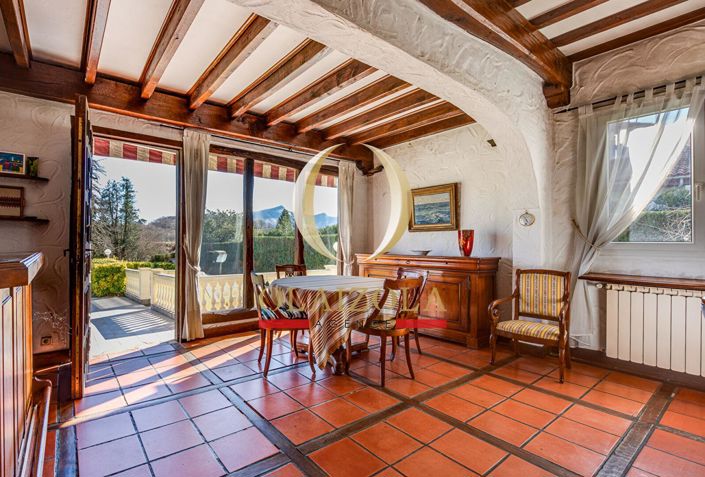 Image No.3-4 Bed House for sale