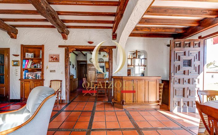 Image No.6-4 Bed House for sale