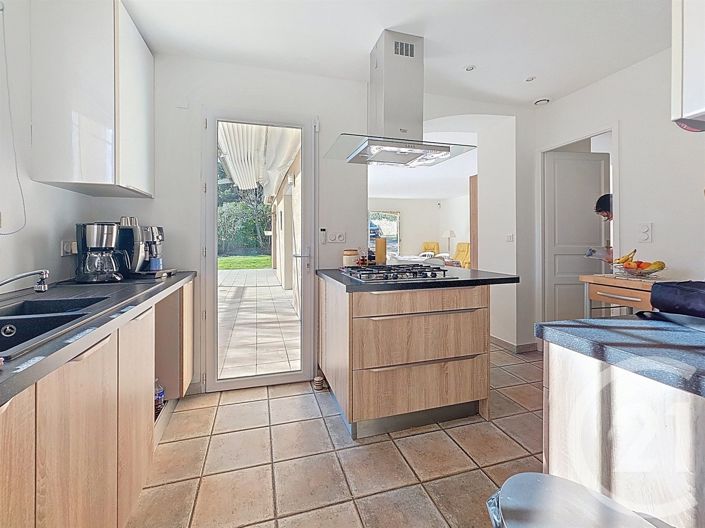 Image No.7-3 Bed House for sale