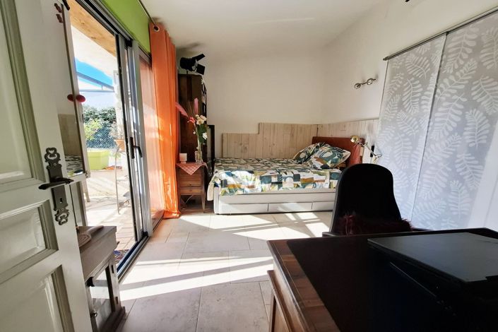 Image No.12-3 Bed House for sale