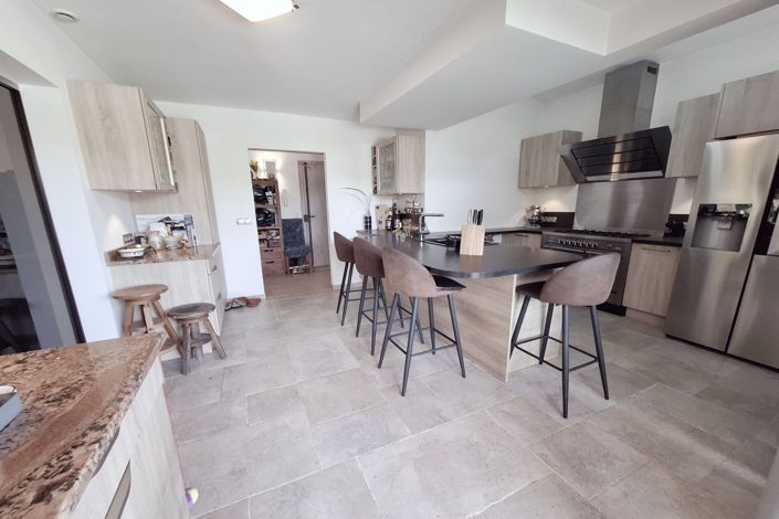 Image No.6-3 Bed House for sale