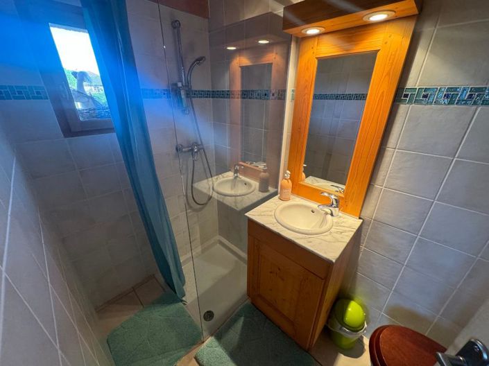 Image No.18-4 Bed House for sale