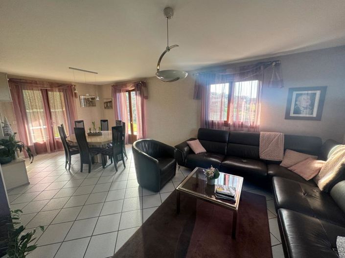 Image No.8-4 Bed House for sale