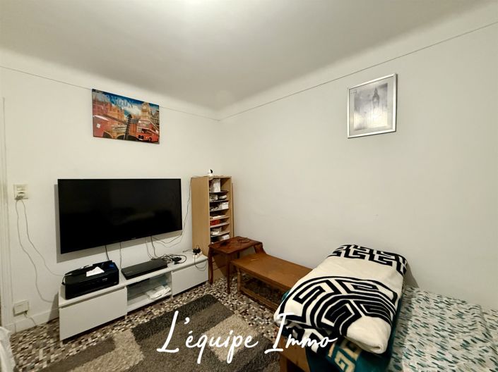 Image No.18-8 Bed House for sale