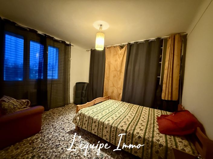 Image No.20-8 Bed House for sale