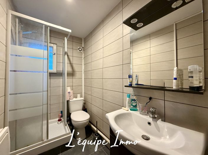 Image No.5-8 Bed House for sale