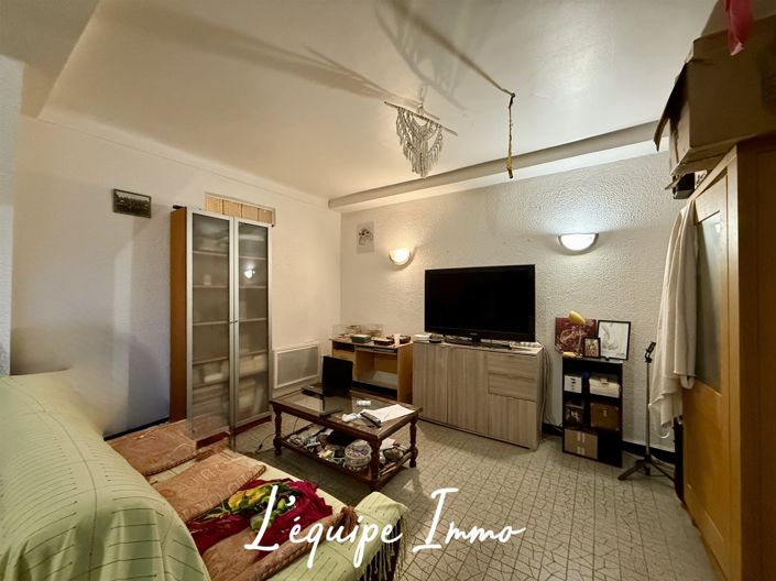 Image No.7-8 Bed House for sale