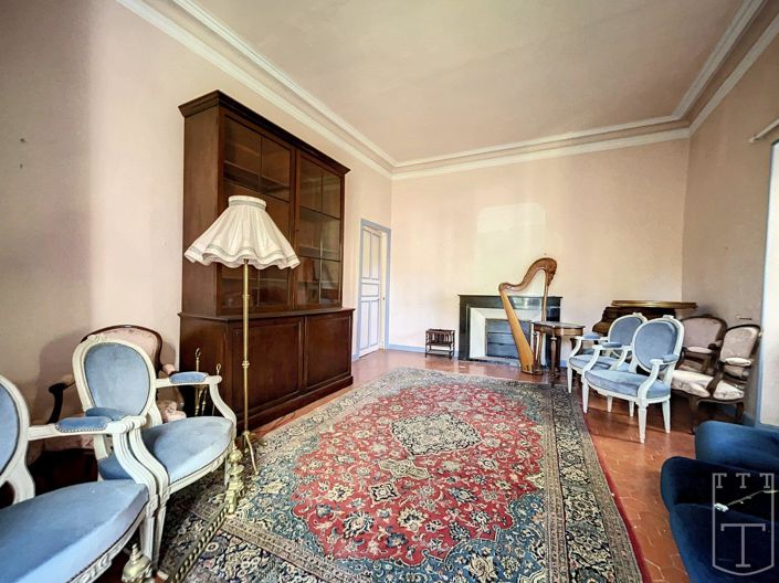 Image No.12-8 Bed House for sale