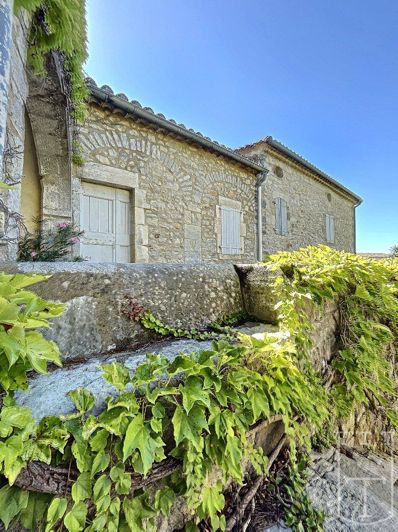 Image No.18-8 Bed House for sale