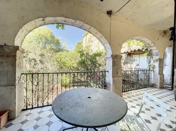 Image No.9-8 Bed House for sale