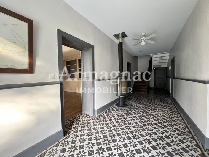 Image No.3-4 Bed House for sale