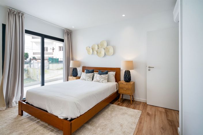 Image No.12-3 Bed Apartment for sale