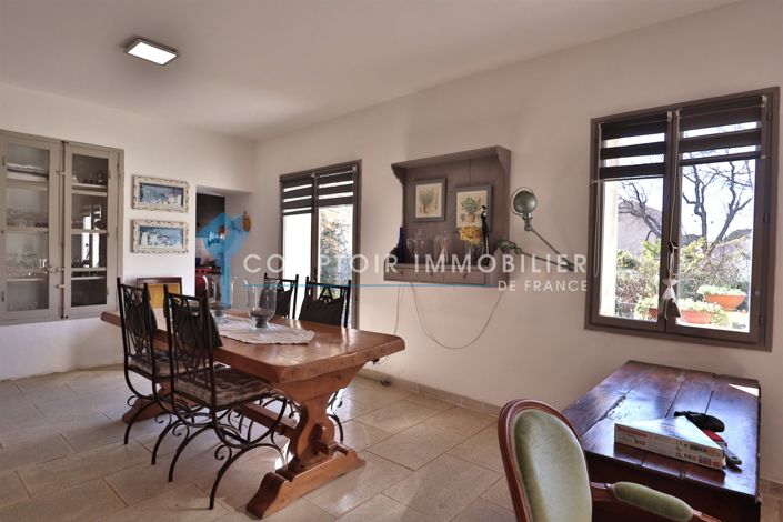 Image No.17-4 Bed House for sale