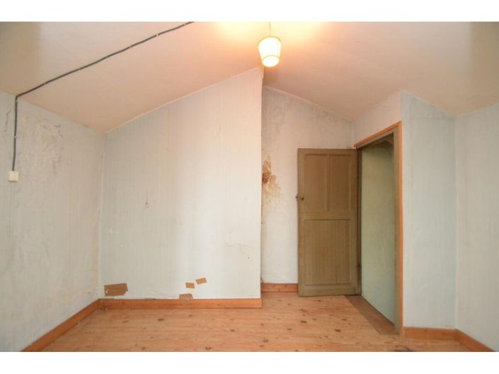 Image No.10-3 Bed House for sale