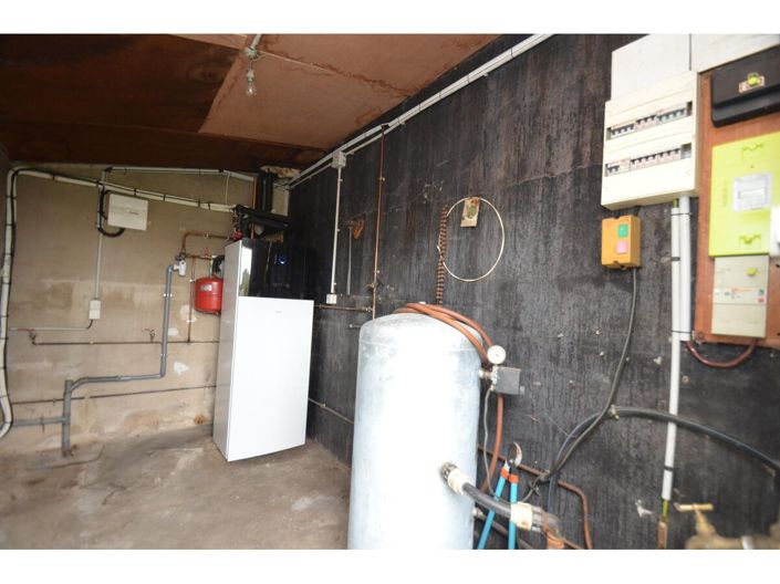 Image No.11-3 Bed House for sale