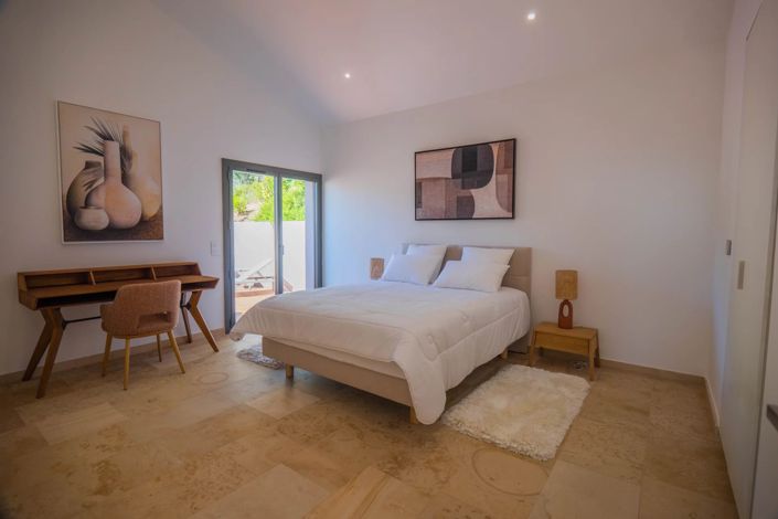 Image No.13-4 Bed House for sale