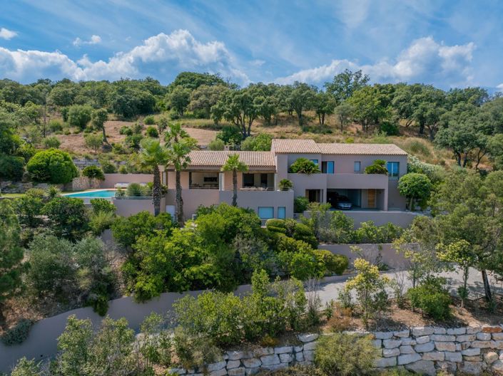 Image No.2-4 Bed House for sale