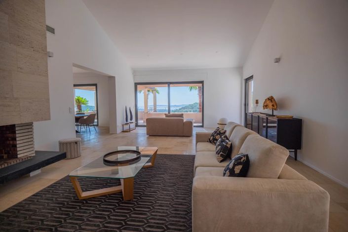 Image No.6-4 Bed House for sale