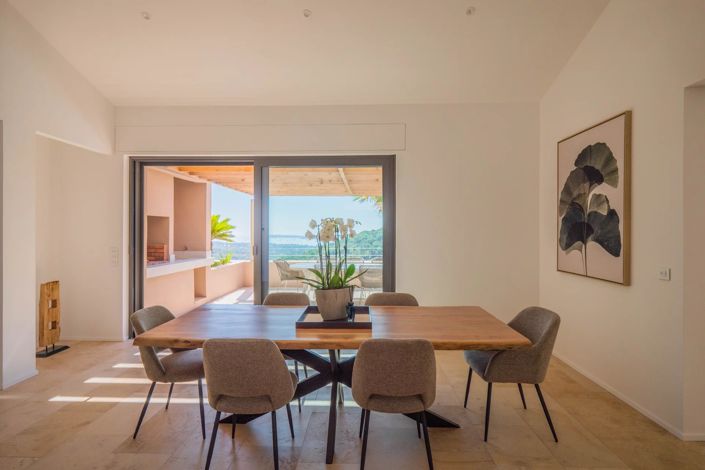 Image No.7-4 Bed House for sale