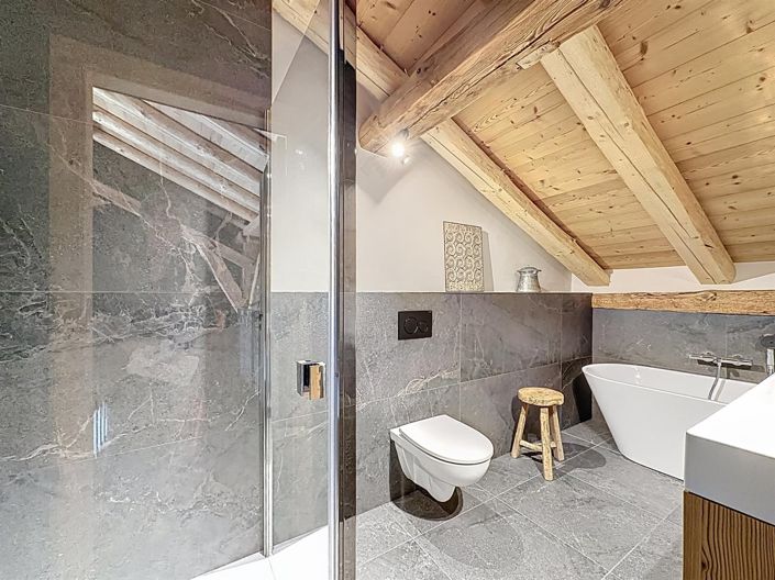 Image No.14-6 Bed House for sale