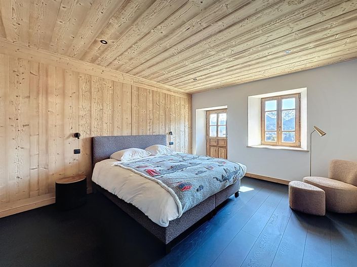 Image No.17-6 Bed House for sale