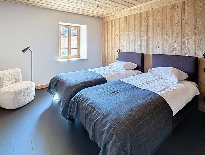 Image No.21-6 Bed House for sale