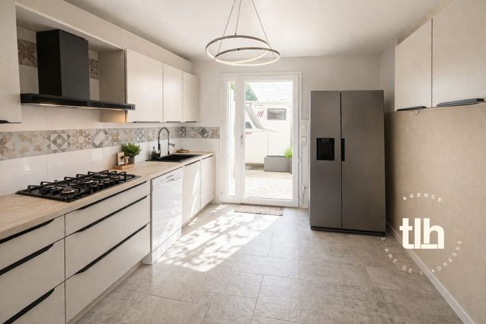 Image No.12-3 Bed House for sale