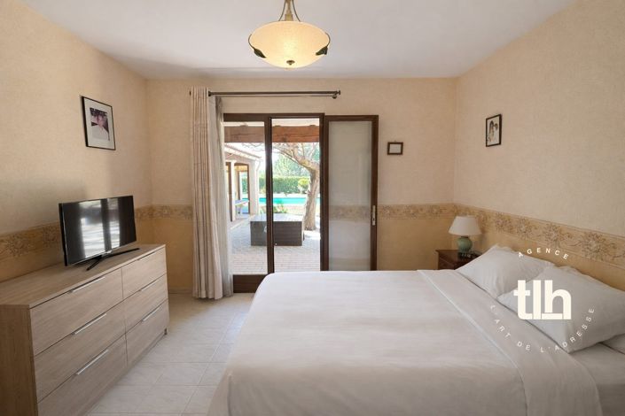 Image No.14-3 Bed House for sale