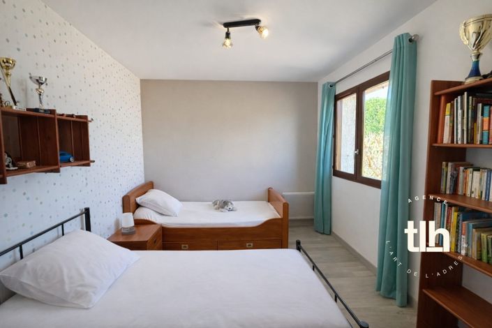 Image No.18-3 Bed House for sale