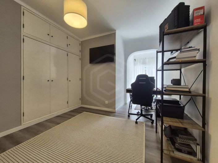 Image No.14-3 Bed Apartment for sale