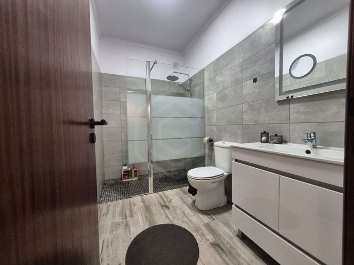 Image No.18-3 Bed Apartment for sale