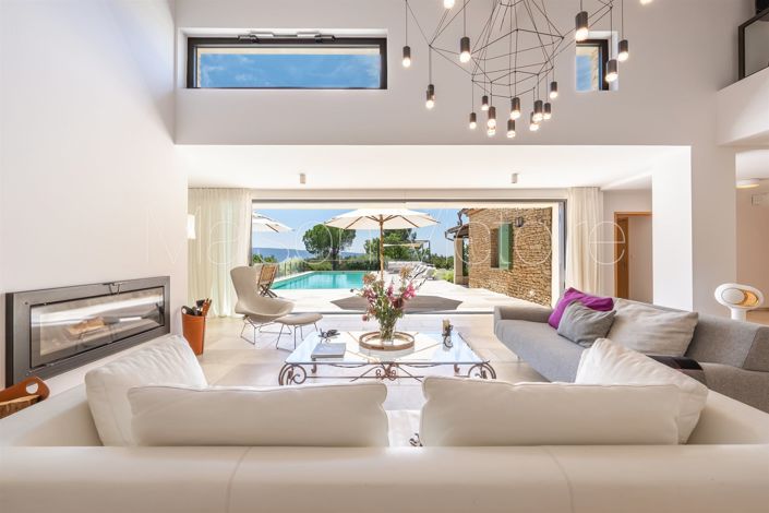 Image No.3-5 Bed House for sale