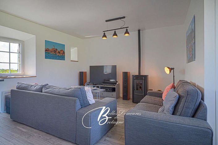 Image No.6-9 Bed House for sale