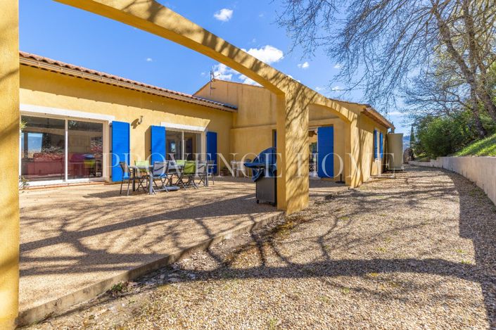 Image No.11-3 Bed House for sale