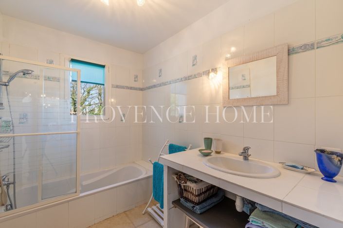 Image No.12-3 Bed House for sale