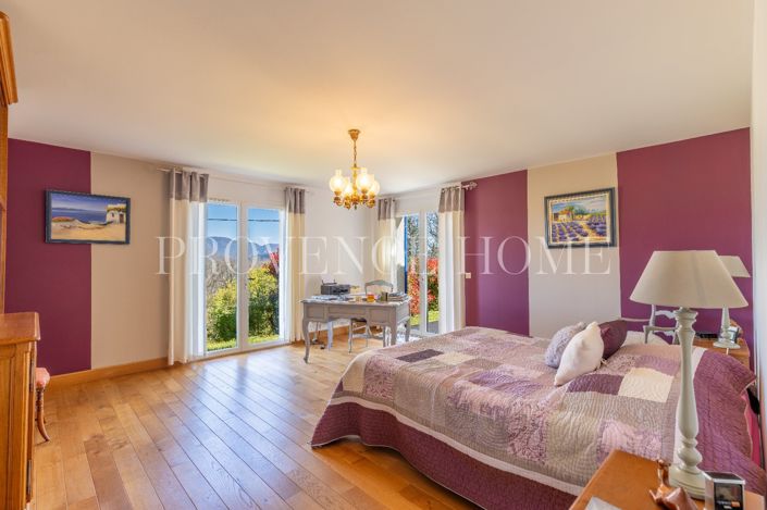 Image No.13-3 Bed House for sale