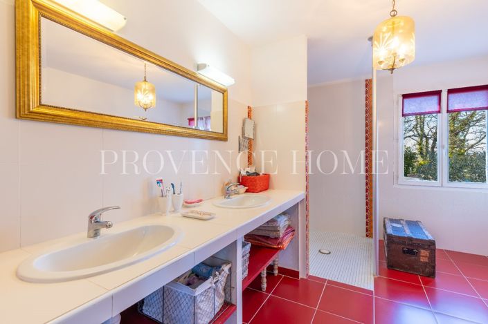 Image No.14-3 Bed House for sale