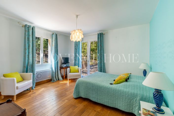 Image No.9-3 Bed House for sale