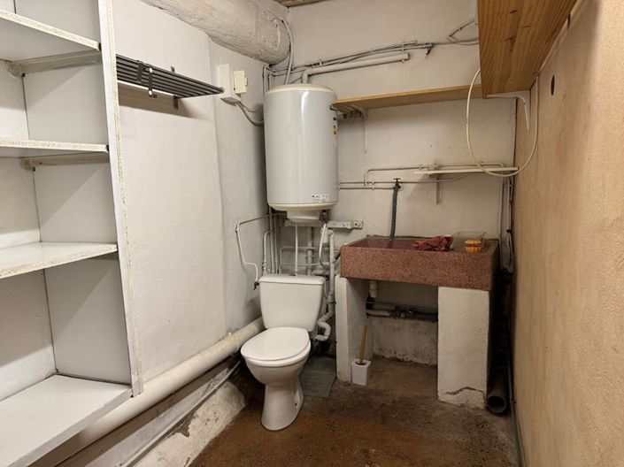 Image No.10-2 Bed House for sale