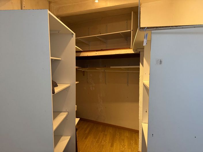 Image No.11-2 Bed House for sale