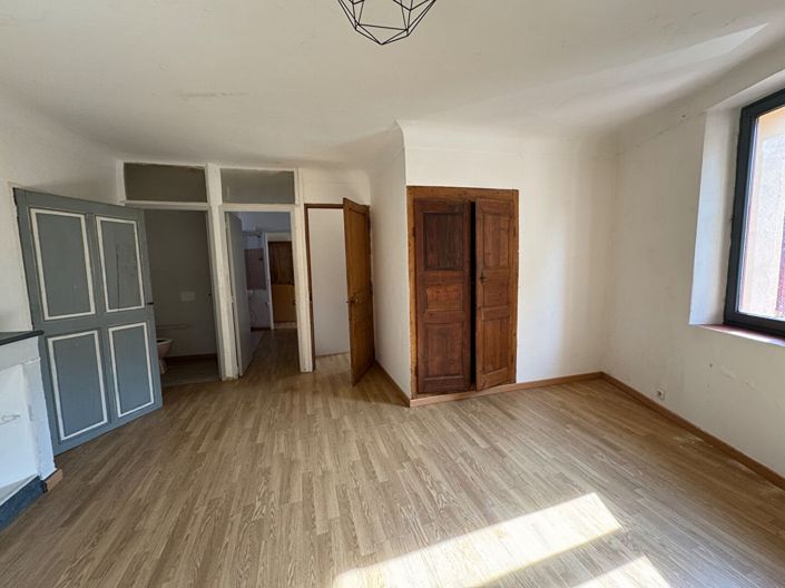 Image No.6-2 Bed House for sale