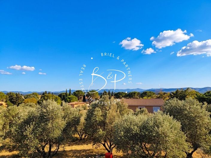 Image No.17-5 Bed House for sale