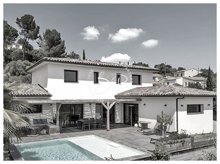 Image No.4-5 Bed House for sale