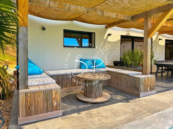 Image No.6-5 Bed House for sale